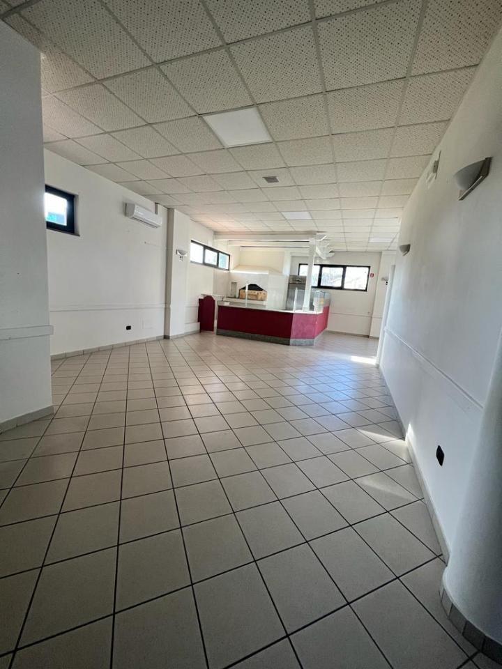 Locale commerciale in , Empoli, {3} - Foto 2