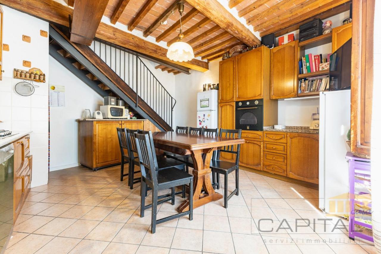 casale in vendita a Cascina