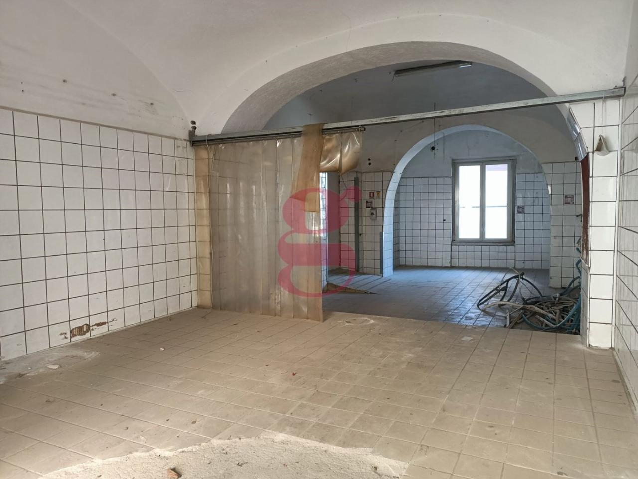Negozio in Via Pasquale Nastro , Gragnano, {3} - Foto 2