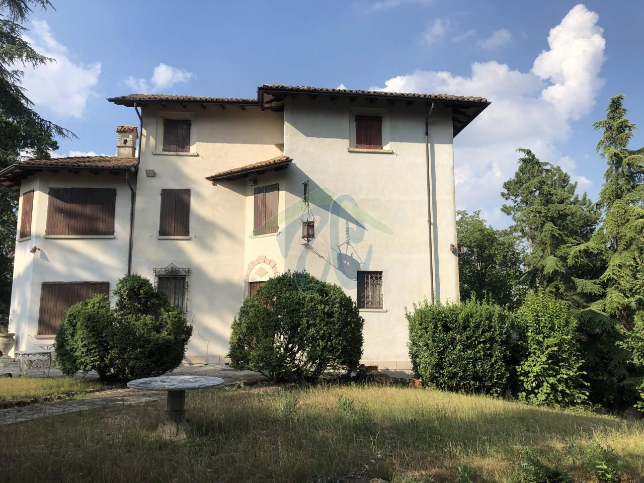 Villa in vendita a Ziano Piacentino