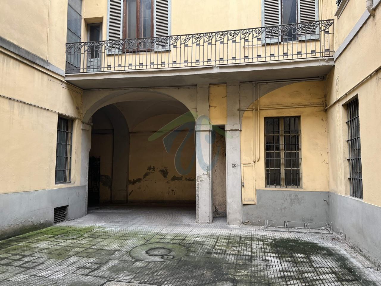 Palazzo in vendita a Piacenza
