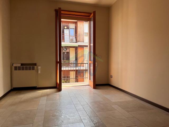 3-room flat in Corso Vittorio Emanuele, Piacenza - Photo 1