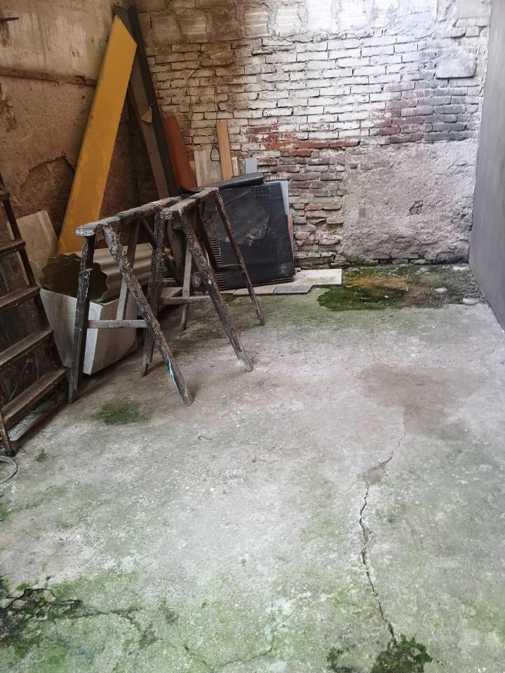 Laboratorio in , Pontedera, {3} - Foto 2