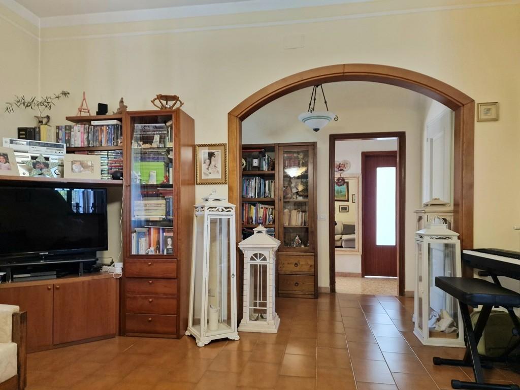 casa indipendente in vendita a Massa in zona Centro Storico