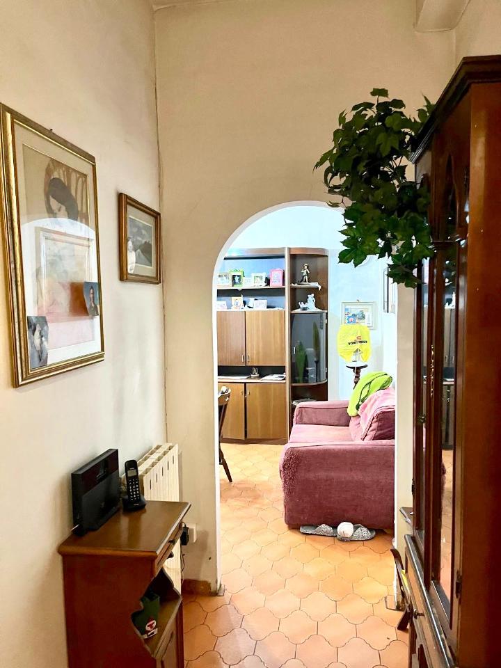 appartamento in vendita a Massa in zona Marina di Massa