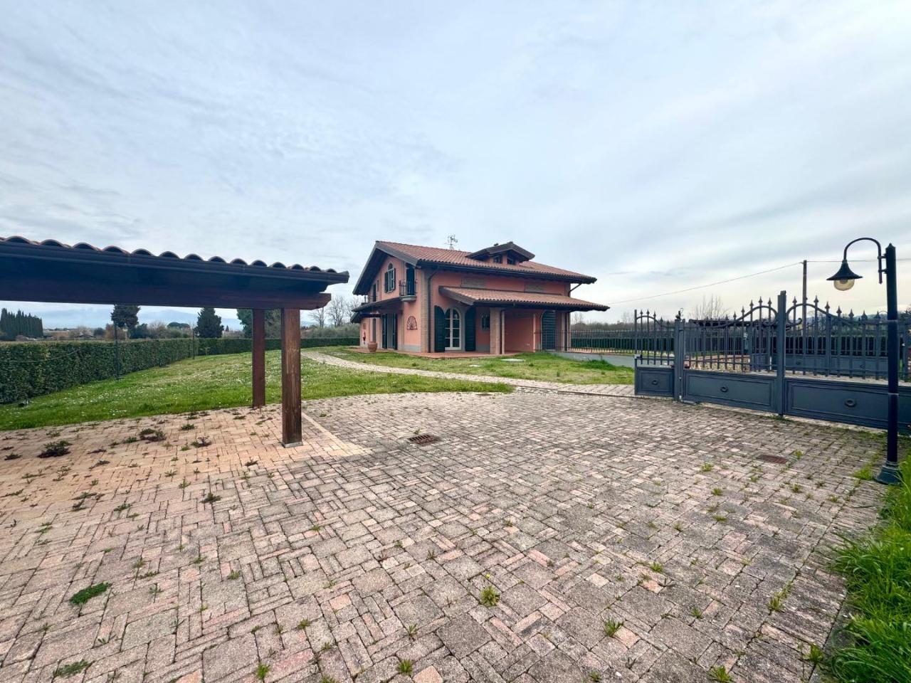 casa indipendente in vendita ad Empoli in zona Centro Storico