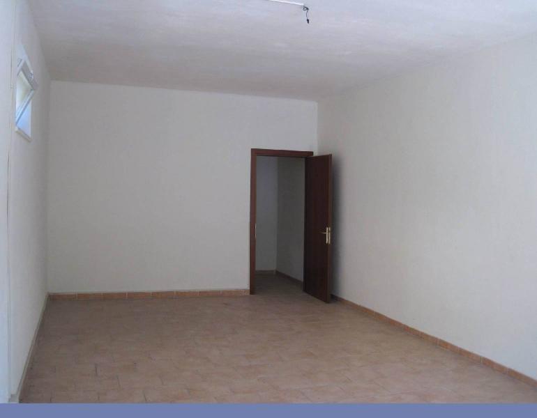 Locale commerciale in , Cascina, {3} - Foto 1