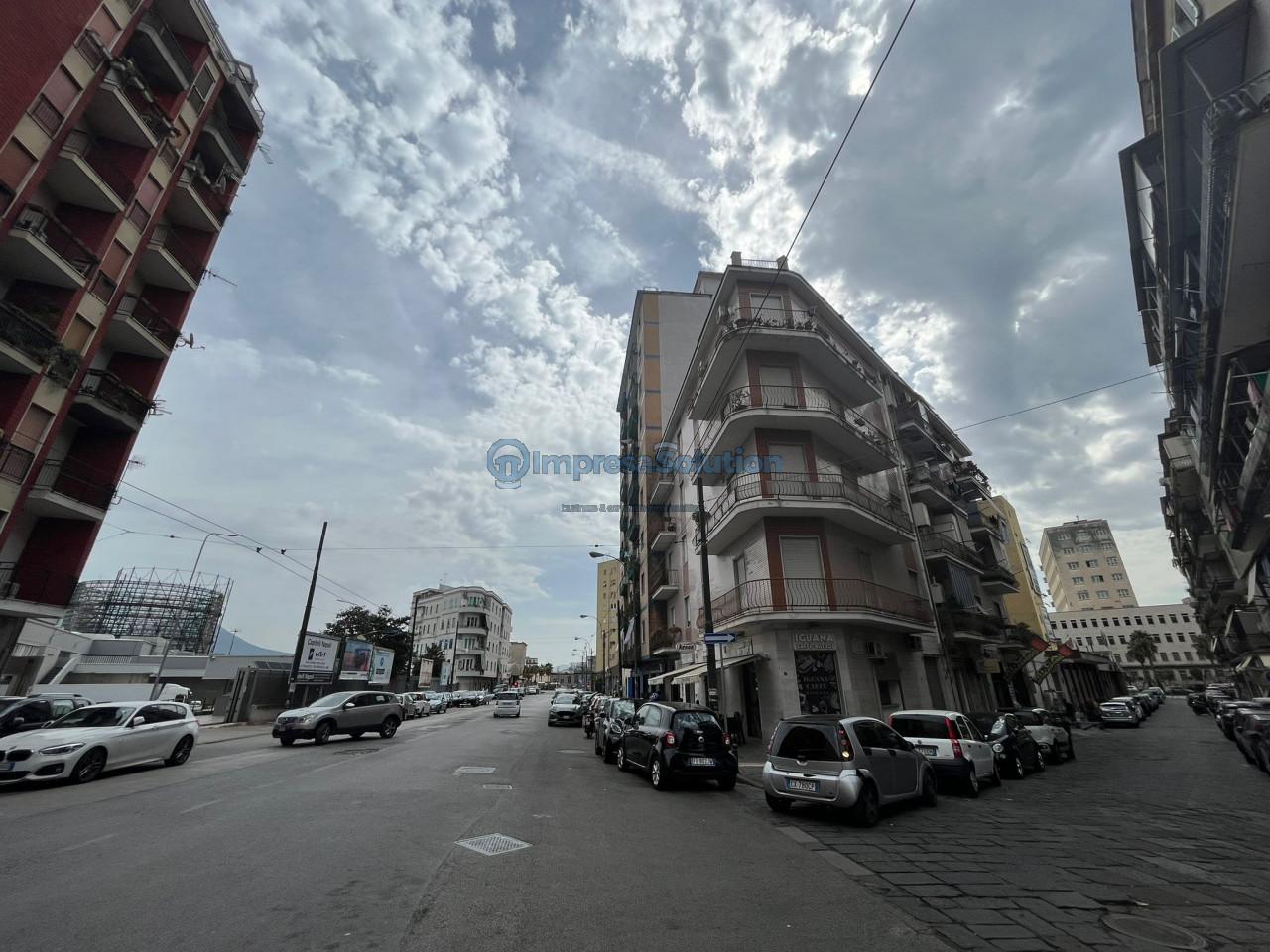Negozio in Via del Sebeto, Napoli - Foto 1