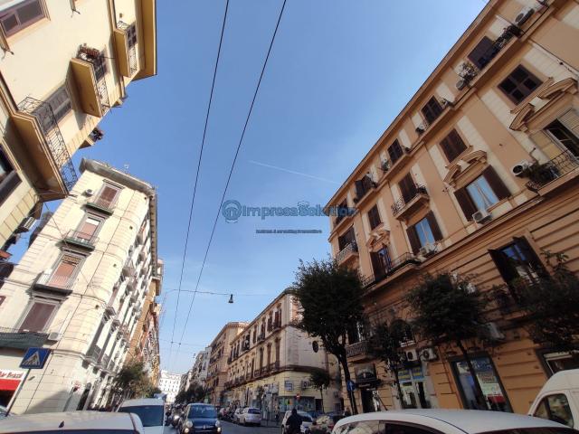 Negozio in Corso Giuseppe Garibaldi, Napoli - Foto 1