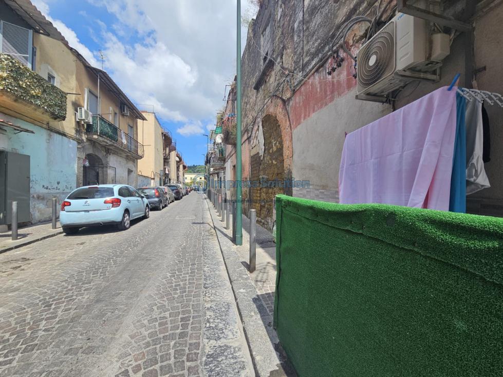 Negozio in Via Giorgio Grassi, Napoli, {3} - Foto 2