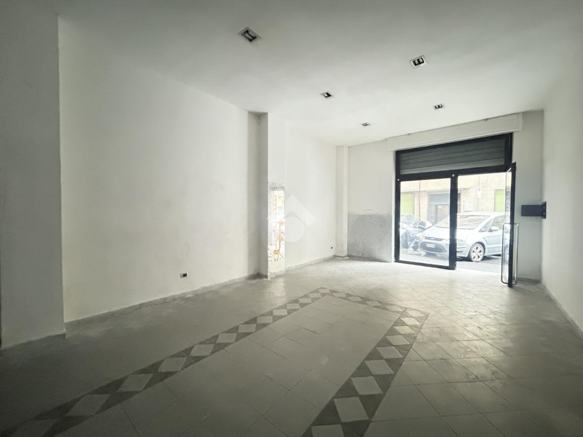 Negozio in Via Nino Ricciardi 35, La Spezia, {3} - Foto 1