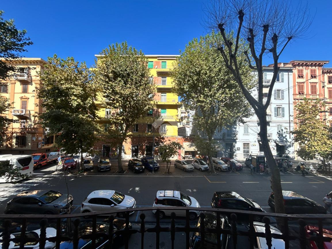 Ufficio in Piazza Giuseppe Garibaldi 20, La Spezia, {3} - Foto 1