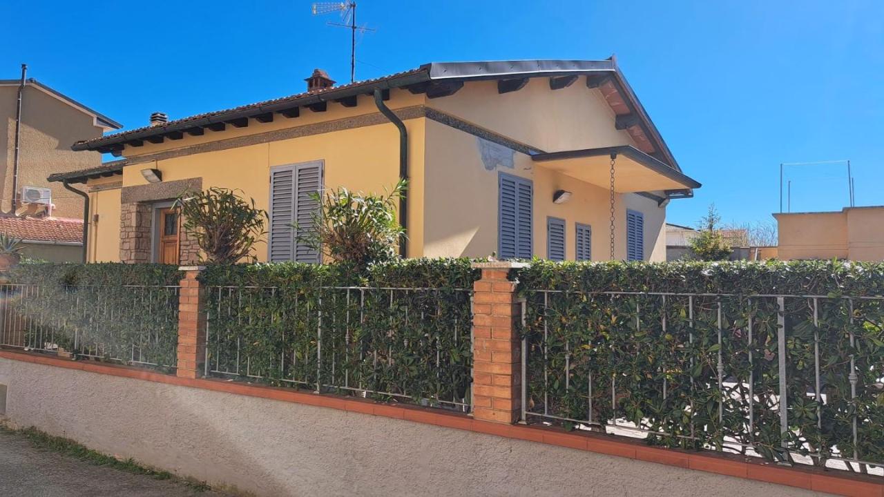 casa indipendente in vendita a Rosignano Marittimo in zona Vada