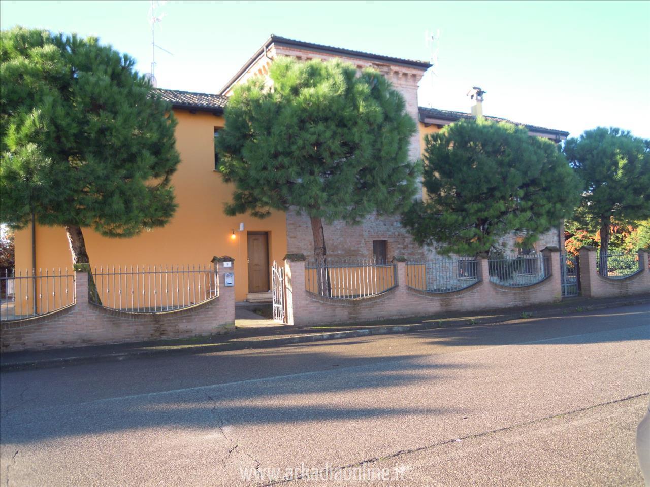 Casa indipendente in vendita a Fiorenzuola D'Arda