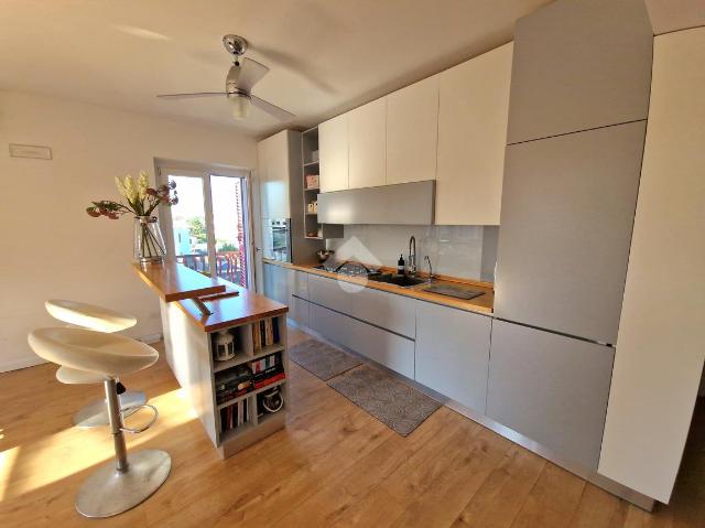 Vierzimmerwohnung in {3}, Viale Alcide De Gasperi 140 - Foto 1