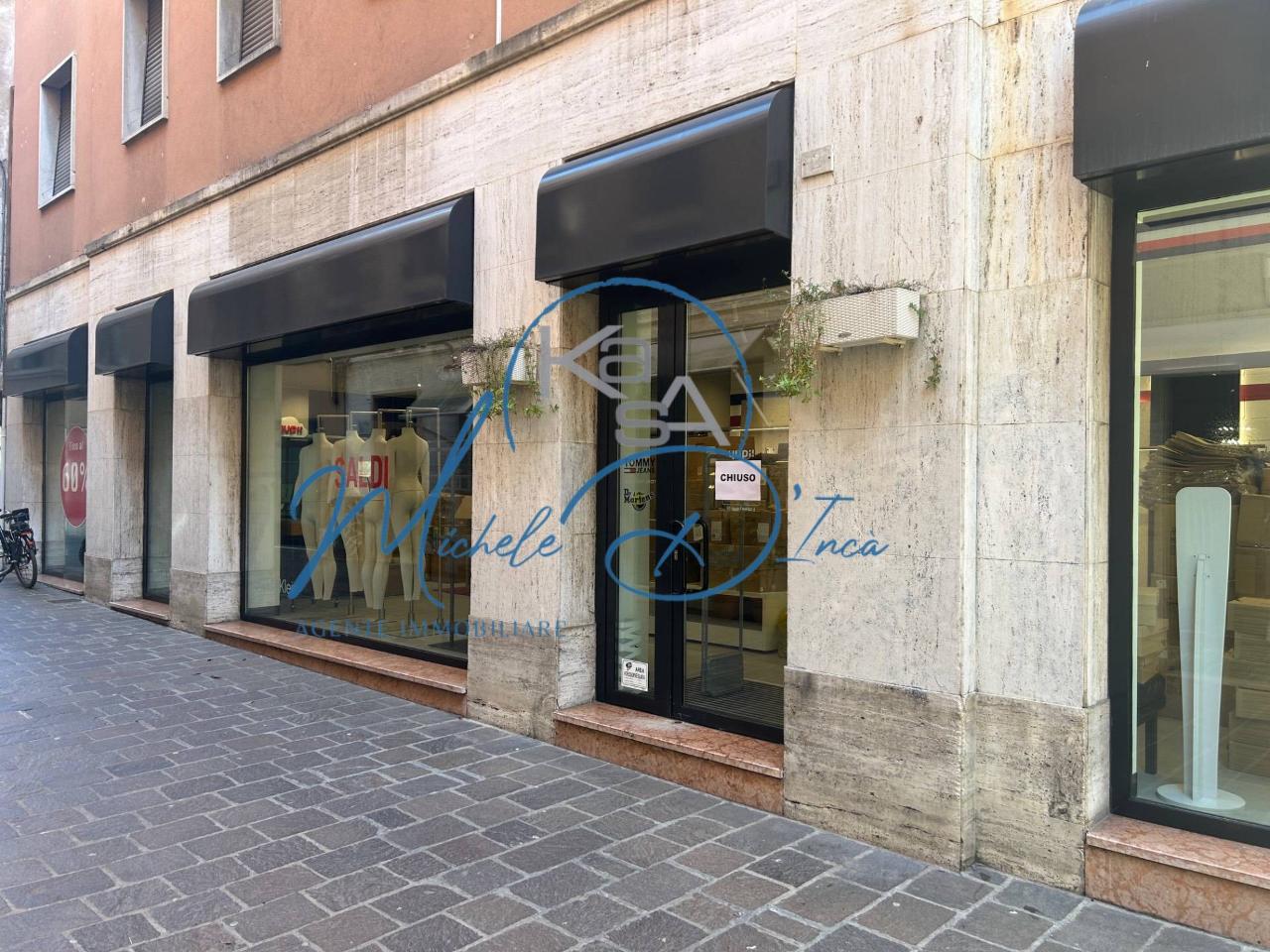 Esercizio commerciale in Vicolo Barberia, Treviso, {3} - Foto 2