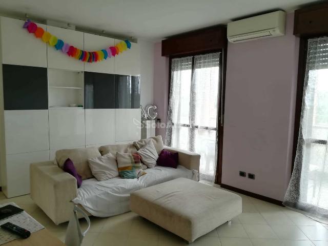 4-room flat, Bollate - Photo 1