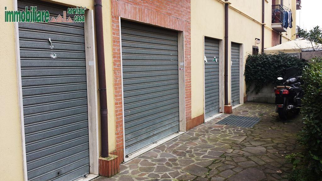 Negozio in Via Guerrino Libertucci, Tivoli, {3} - Foto 2
