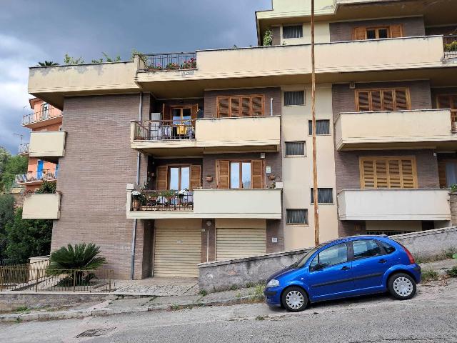 Geschäft in Via delle Piagge, Tivoli - Foto 1