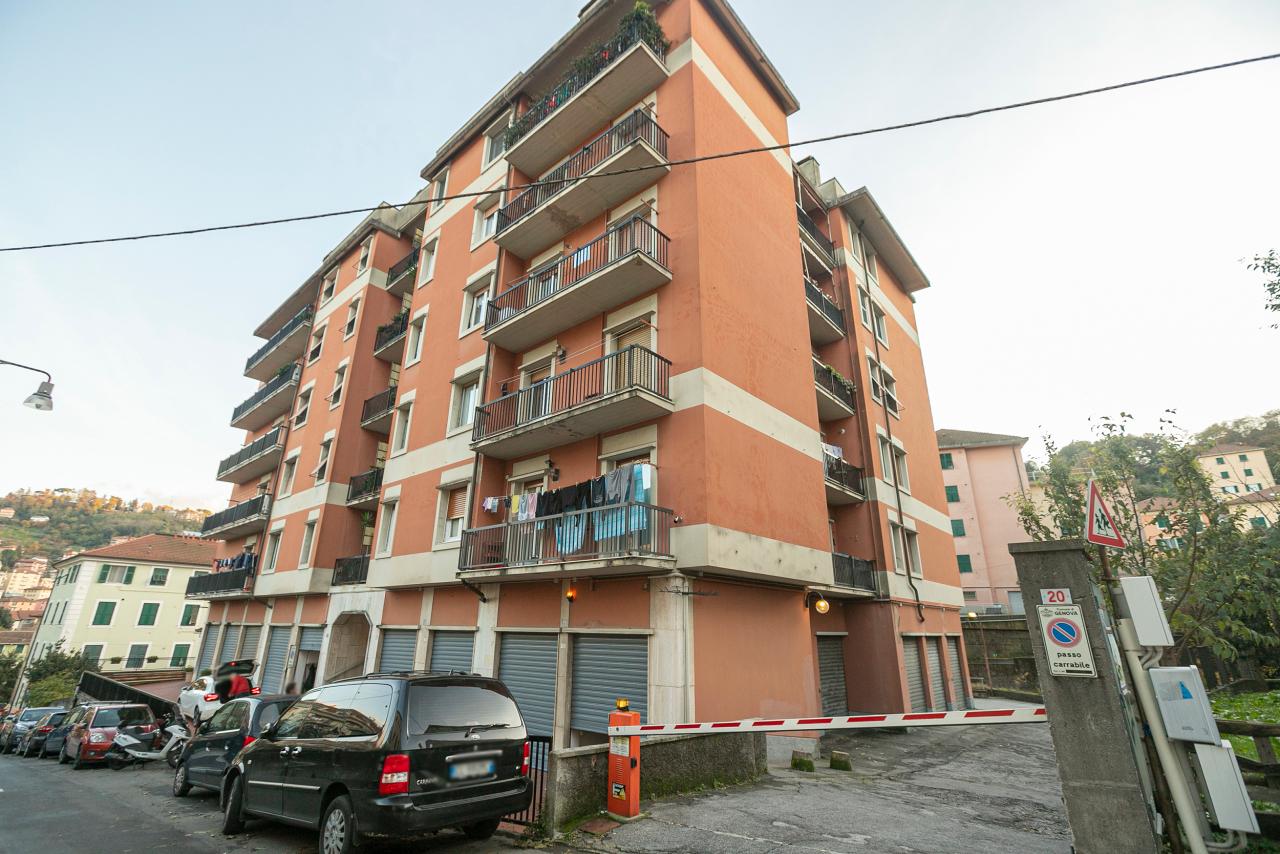 Parcheggio chiuso in , Genova - Foto 1