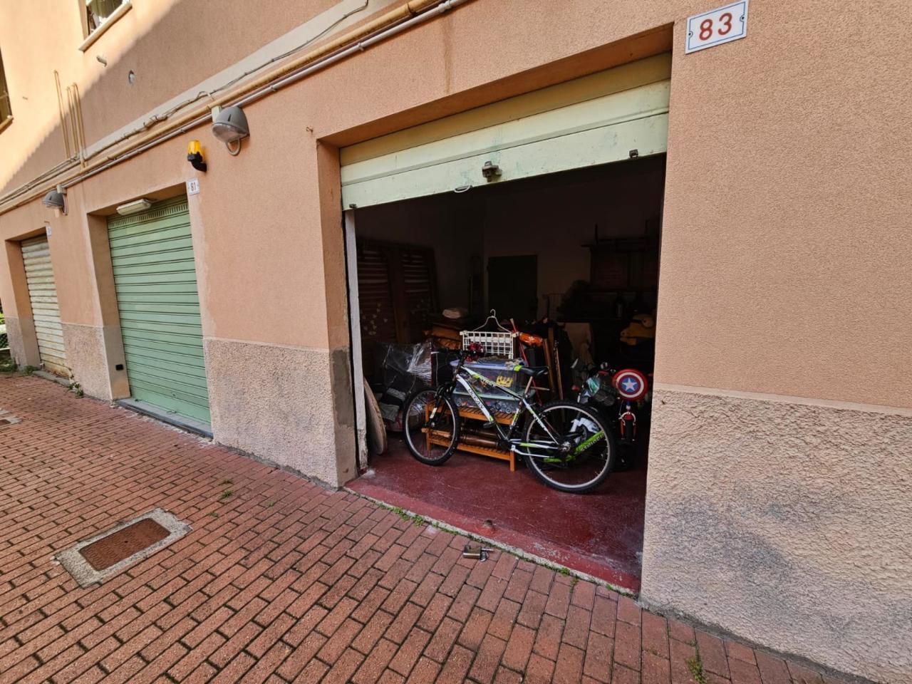 Parcheggio chiuso in vendita a Campomorone