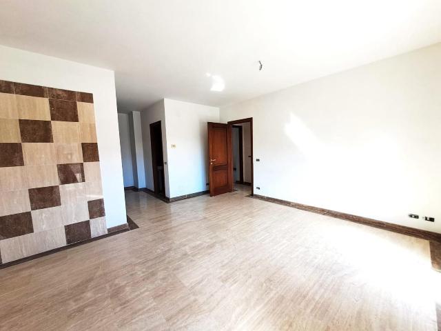 Vierzimmerwohnung, Carrara - Foto 1