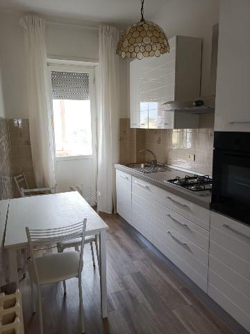 4-room flat, Massa - Photo 1