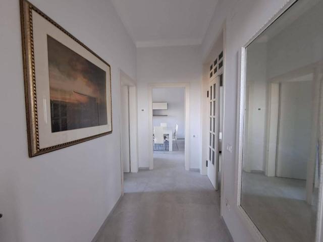 4-room flat, Massa - Photo 1