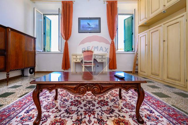 4-room flat in Via Malenchini 14, Livorno - Photo 1