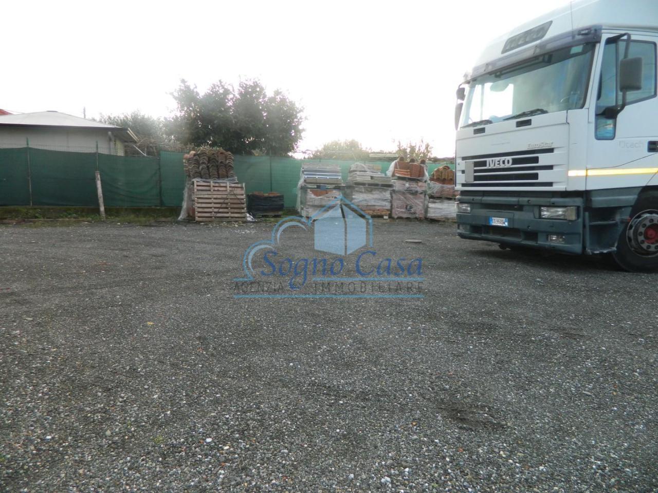 Capannone in , Luni, {3} - Foto 2