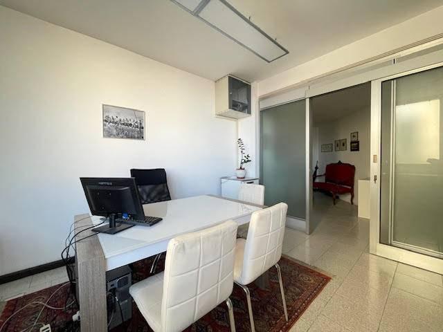 Office in Viale Carlo Porta, Gallarate - Photo 1