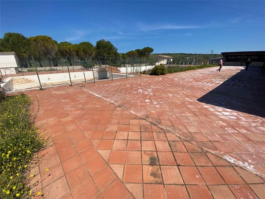 Albergo in Loc. Cda F. Arco Pianette, Sn, Noto, {3} - Foto 2