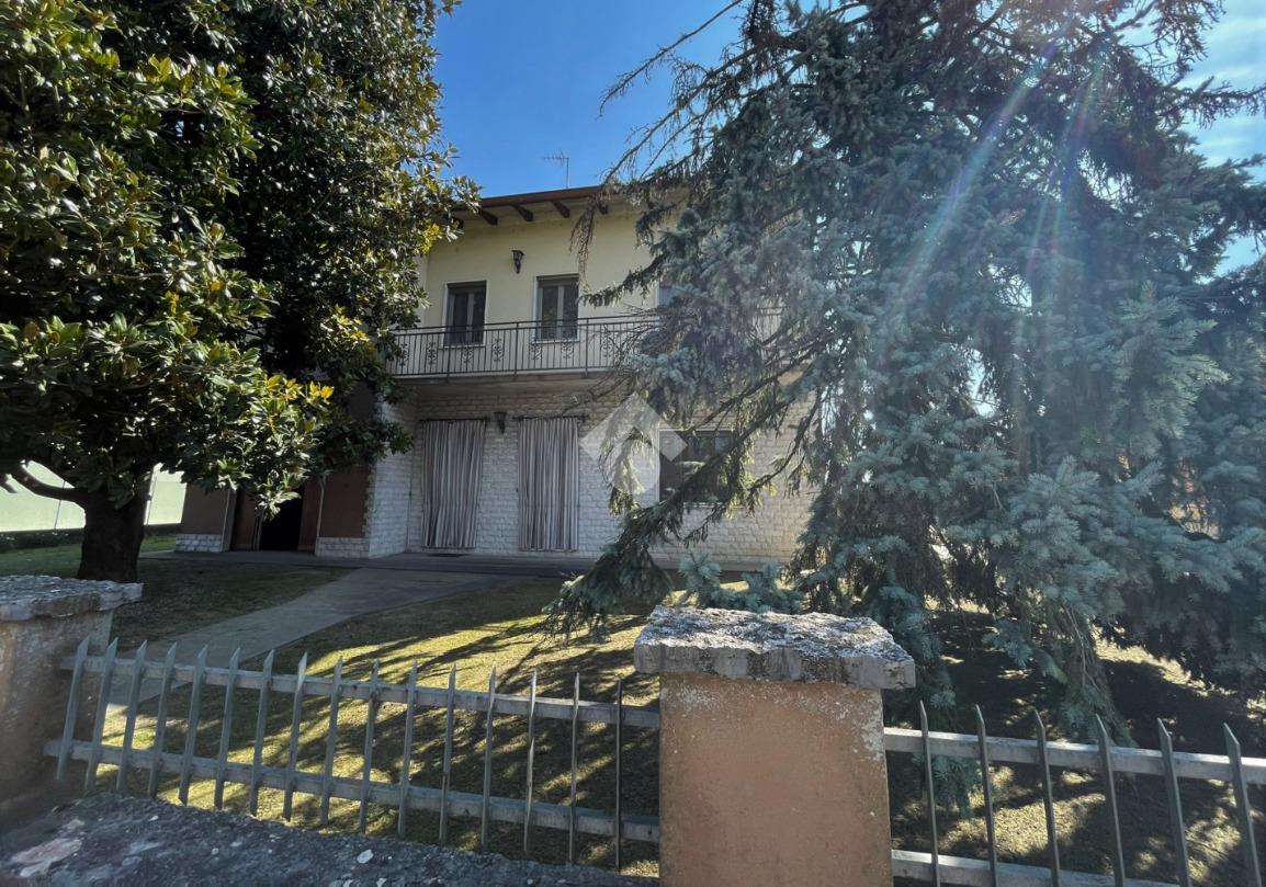 Villa in vendita a Roncoferraro