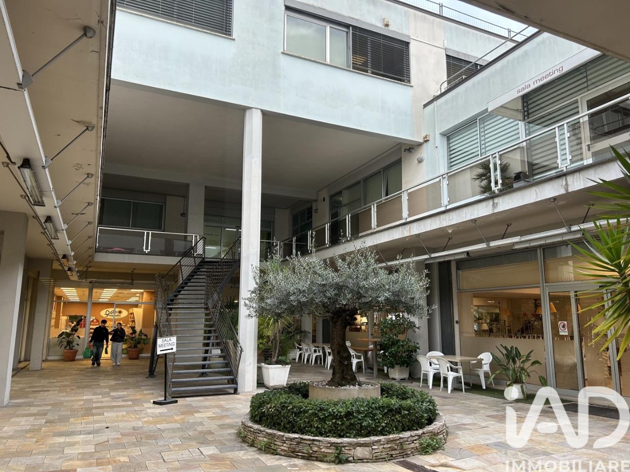 Negozio in Via Luigi Einaudi, Civitanova Marche, {3} - Foto 1