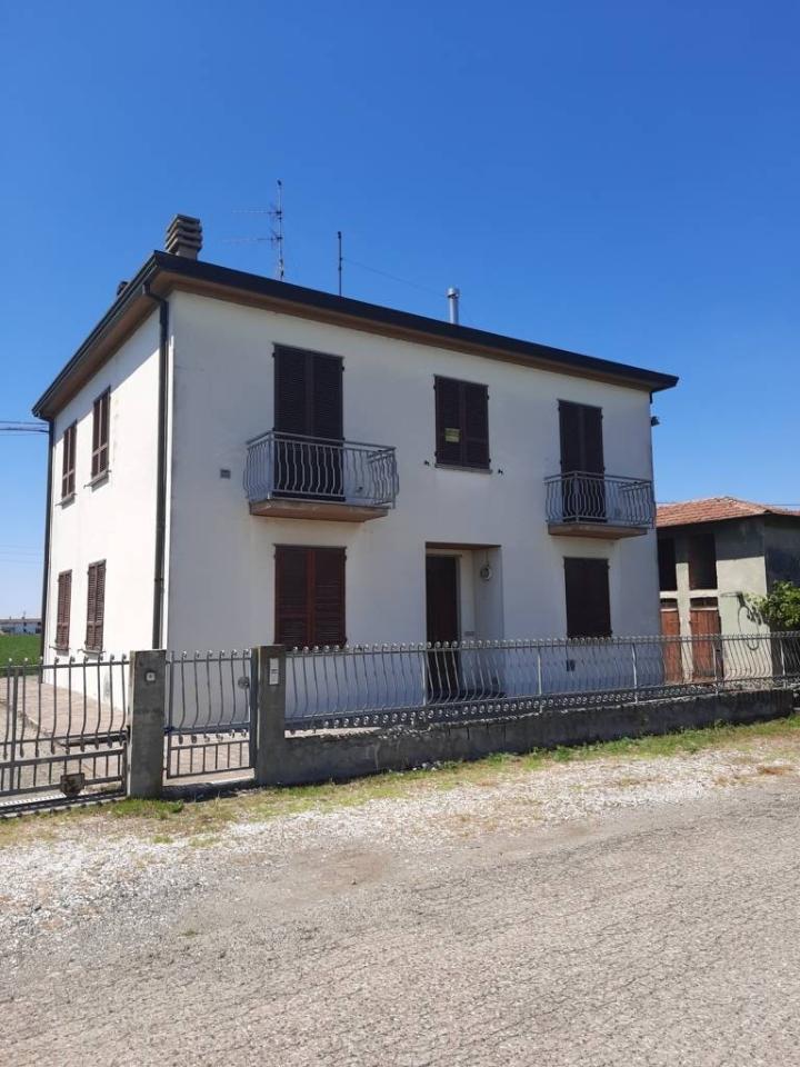 Casa indipendente in vendita a Fiorenzuola D'Arda