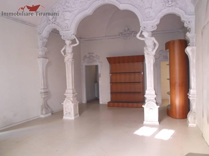 Ufficio in Piazza Sant'Antonio, Piacenza, {3} - Foto 1