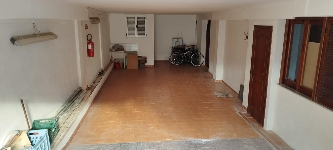 Parcheggio chiuso in , Siracusa, {3} - Foto 1