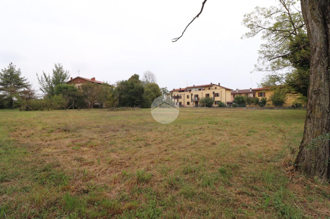 Terreno edificabile in vendita a Mantova