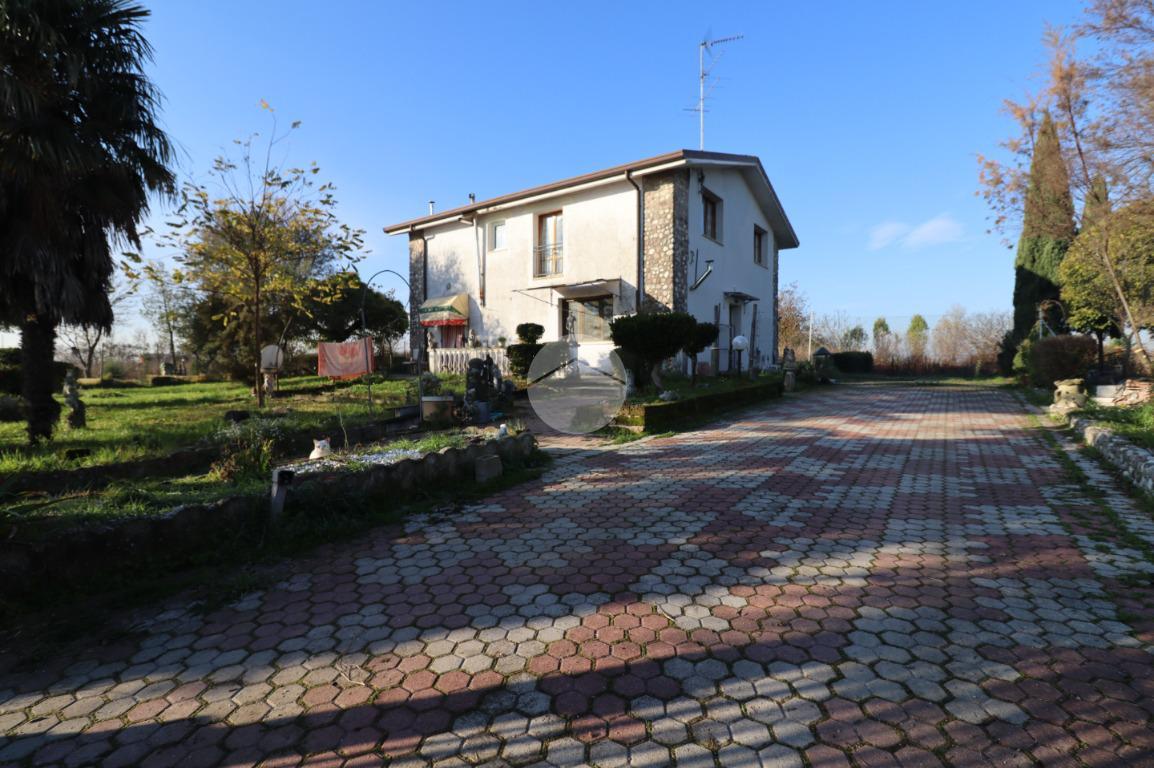 Casa indipendente in vendita a Castel D'Ario