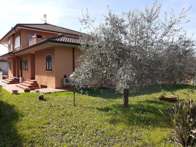 Villa in Via Fossone, Carrara - Foto 1