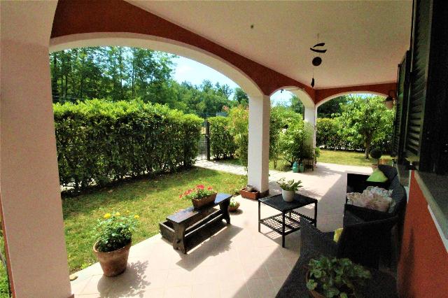 Terraced house in Viale Rimembranza, Aulla - Photo 1