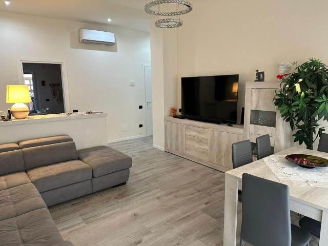 Vierzimmerwohnung in Via Nuova, Carrara - Foto 1