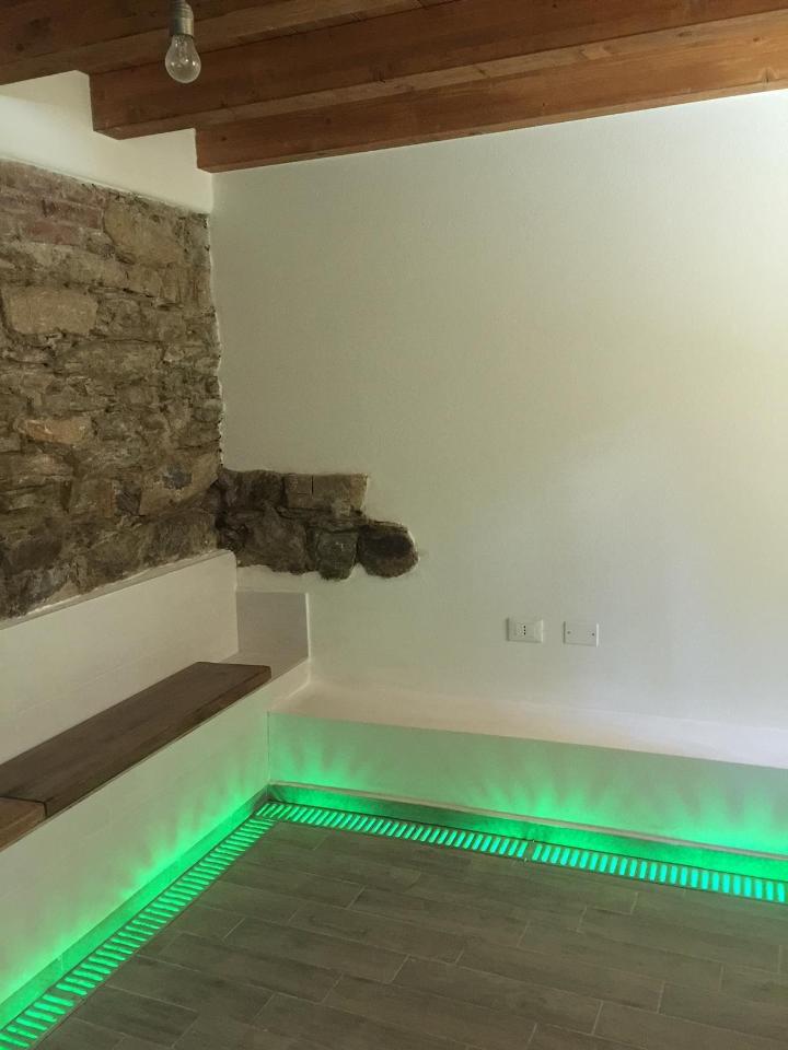 Agenzia immobiliare in Via Salicello 15, Castelnuovo Magra, {3} - Foto 2