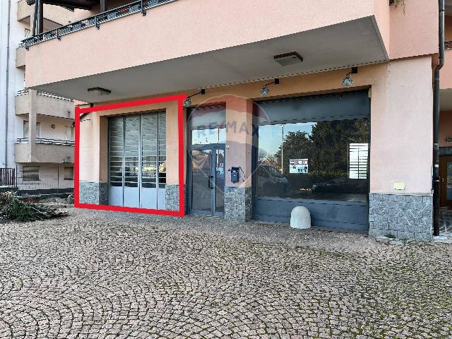 Laboratorio in Via Varese 43, Gallarate - Foto 1