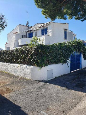 Mansion in Viale Benedetto Marini, Cerveteri - Photo 1