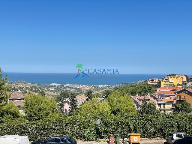 4-room flat in Via Mazzini, Acquaviva Picena - Photo 1