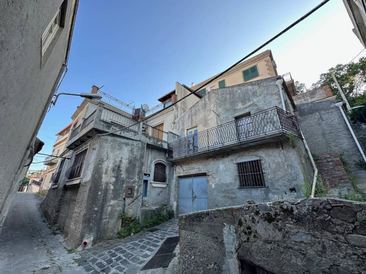 Casa indipendente in vendita a Condro'