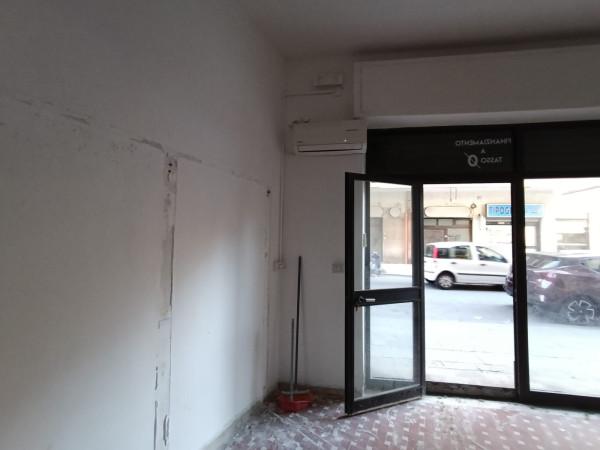 Negozio in Via Giorgio Rizzo 41, Milazzo, {3} - Foto 2