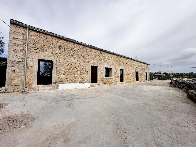 Detached house in Sp13, Ragusa - Photo 1