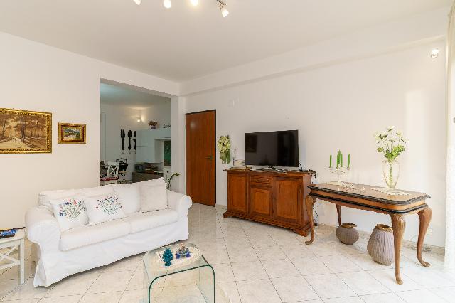 4-room flat in Via Pietralonga 22, Mascali - Photo 1